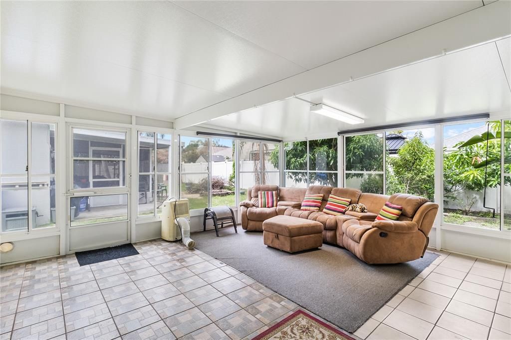 For Sale: $399,900 (3 beds, 2 baths, 1858 Square Feet)