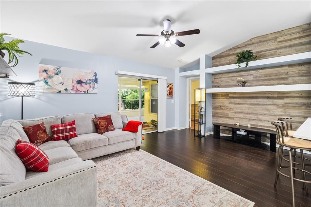 For Sale: $399,900 (3 beds, 2 baths, 1858 Square Feet)