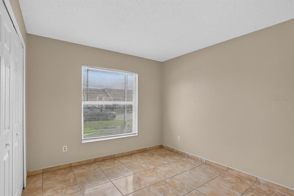 Active With Contract: $216,900 (3 beds, 2 baths, 1072 Square Feet)
