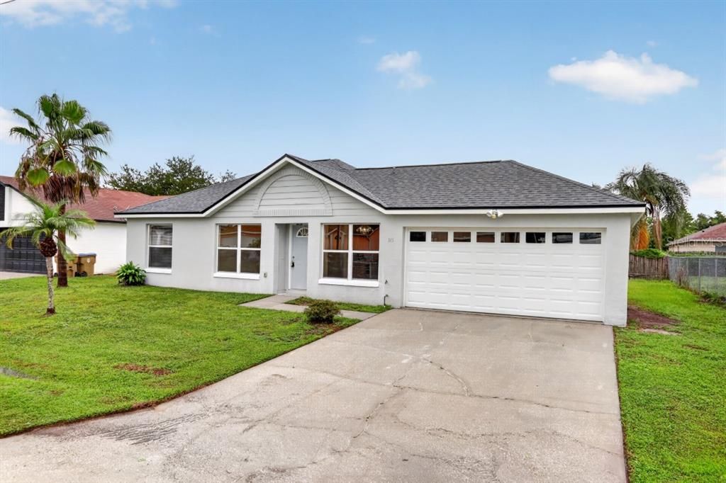 Active With Contract: $216,900 (3 beds, 2 baths, 1072 Square Feet)