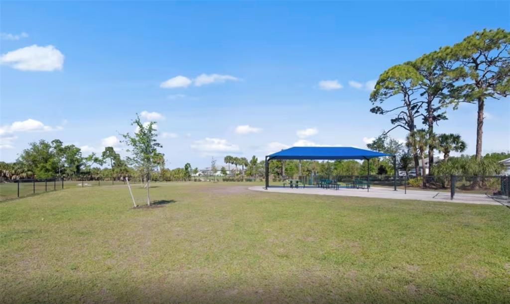 Activo con contrato: $575,000 (2 camas, 2 baños, 1405 Pies cuadrados)