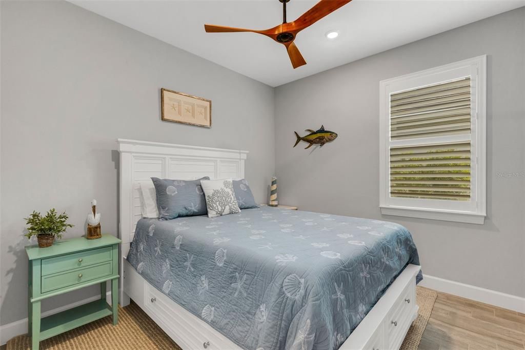 Activo con contrato: $575,000 (2 camas, 2 baños, 1405 Pies cuadrados)