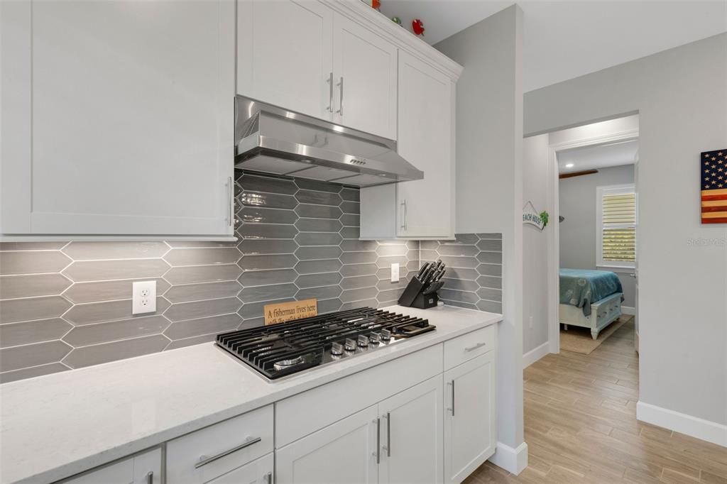 Activo con contrato: $575,000 (2 camas, 2 baños, 1405 Pies cuadrados)