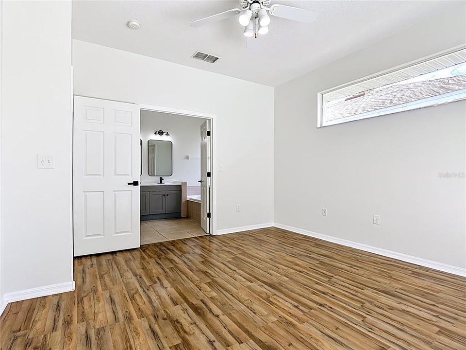 В аренду: $2,700 (4 спален, 2 ванн, 1701 Квадратных фут)