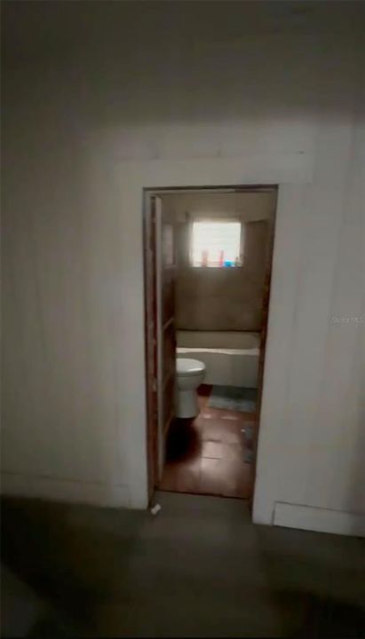 For Sale: $125,000 (2 beds, 1 baths, 768 Square Feet)