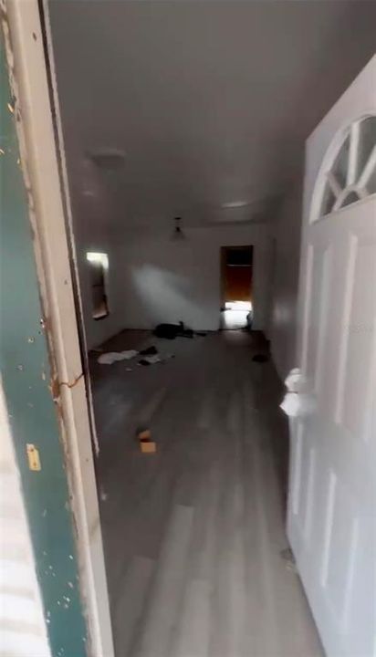 For Sale: $125,000 (2 beds, 1 baths, 768 Square Feet)