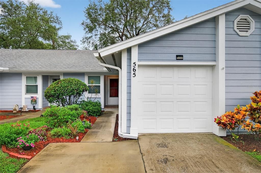 For Rent: $1,650 (2 beds, 2 baths, 976 Square Feet)