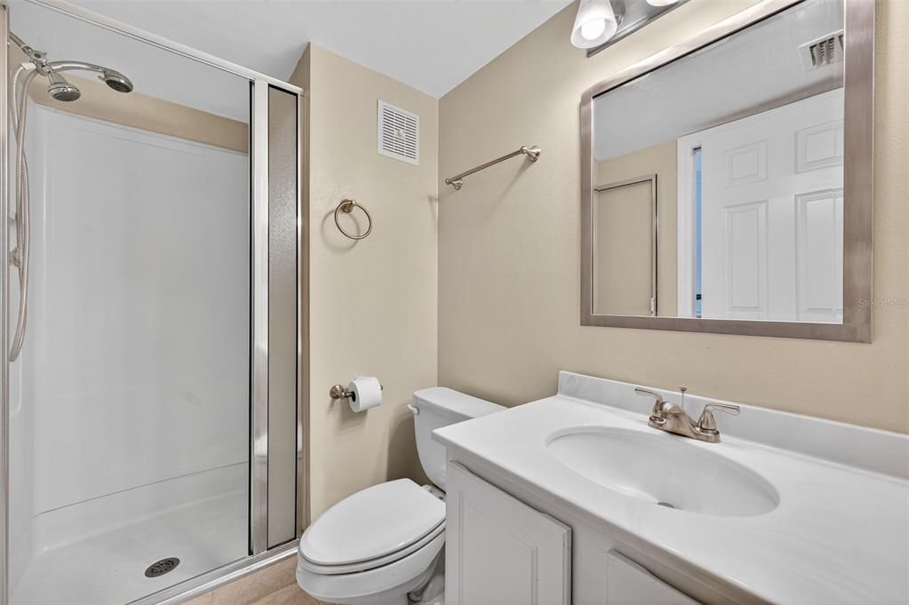 For Rent: $1,650 (2 beds, 2 baths, 976 Square Feet)