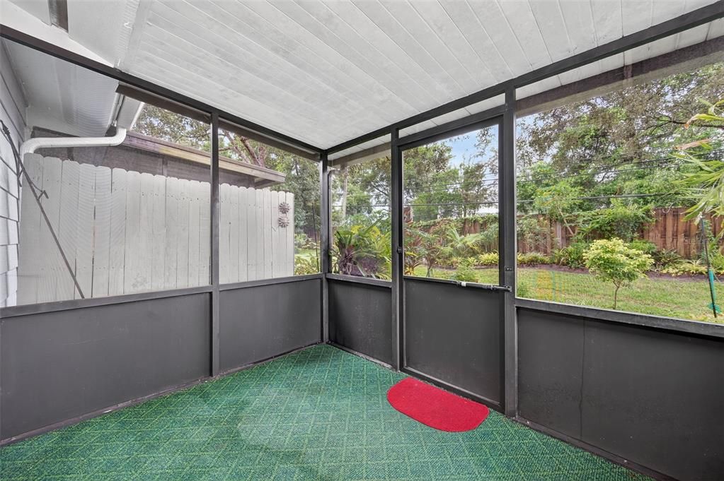 For Rent: $1,650 (2 beds, 2 baths, 976 Square Feet)