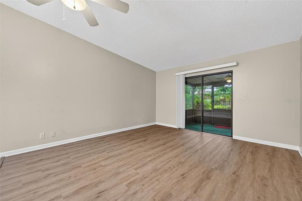 For Rent: $1,650 (2 beds, 2 baths, 976 Square Feet)