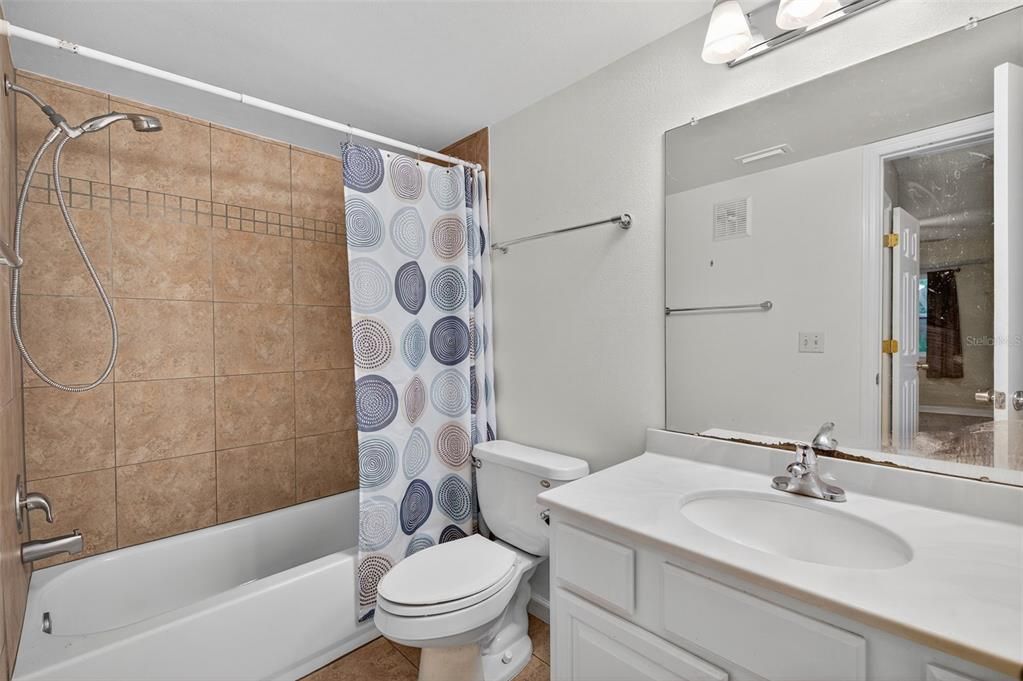 For Rent: $1,650 (2 beds, 2 baths, 976 Square Feet)
