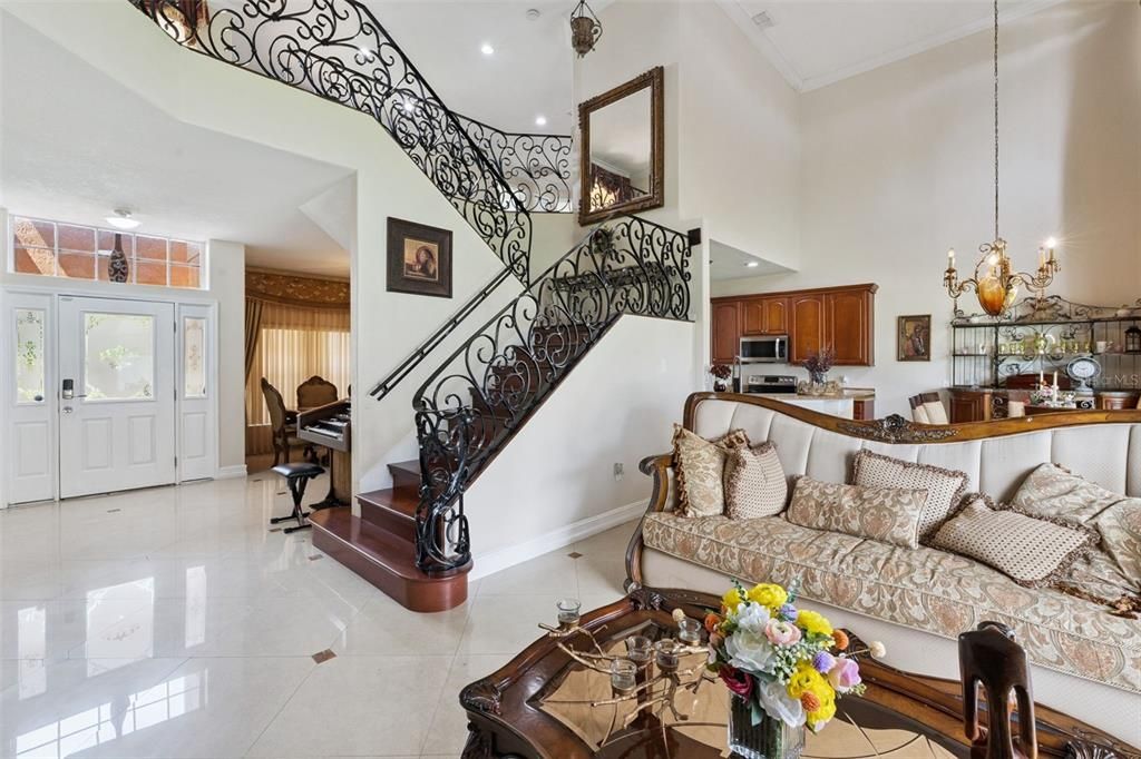 En Venta: $425,000 (4 camas, 3 baños, 2679 Pies cuadrados)