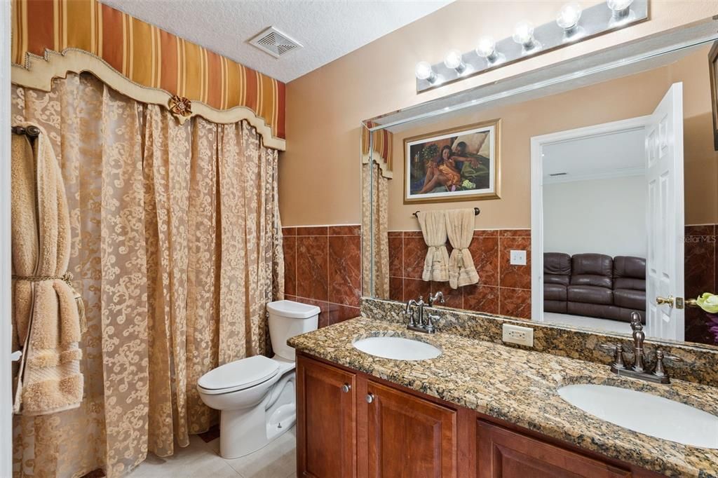 En Venta: $425,000 (4 camas, 3 baños, 2679 Pies cuadrados)