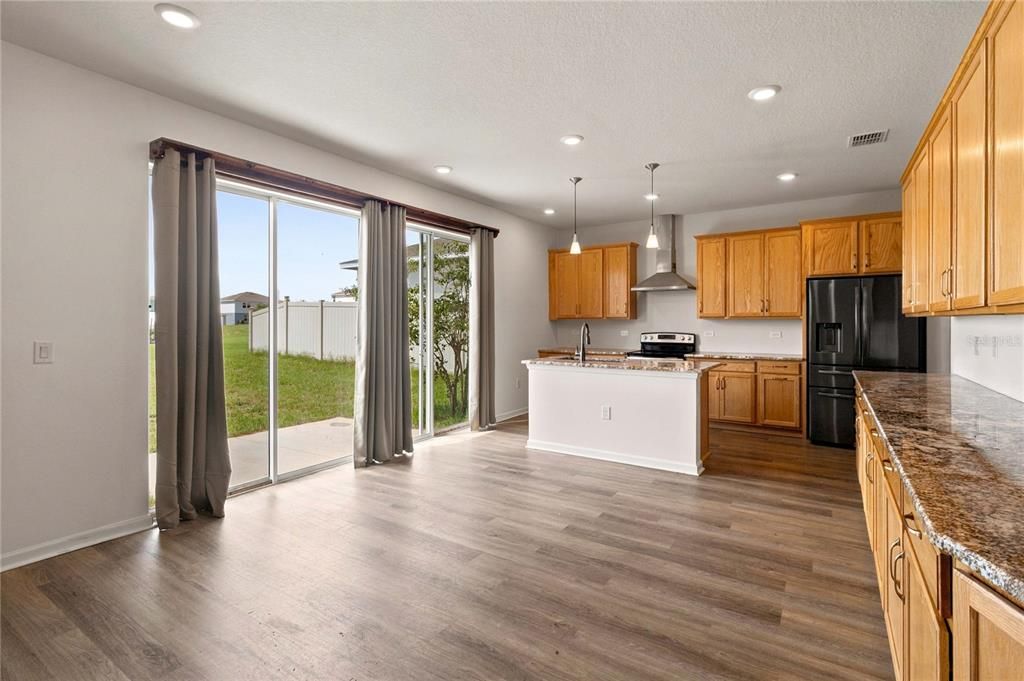 For Sale: $479,999 (5 beds, 3 baths, 3106 Square Feet)