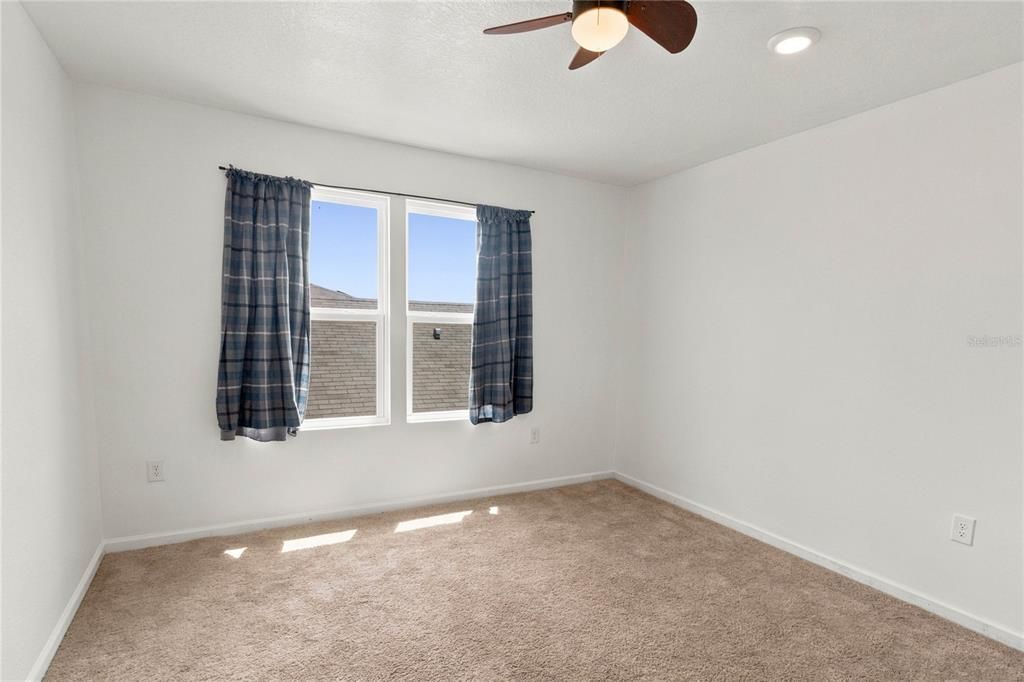 For Sale: $479,999 (5 beds, 3 baths, 3106 Square Feet)