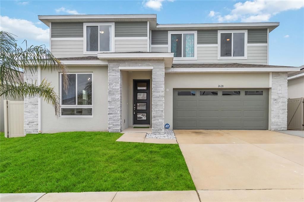 For Sale: $479,999 (5 beds, 3 baths, 3106 Square Feet)