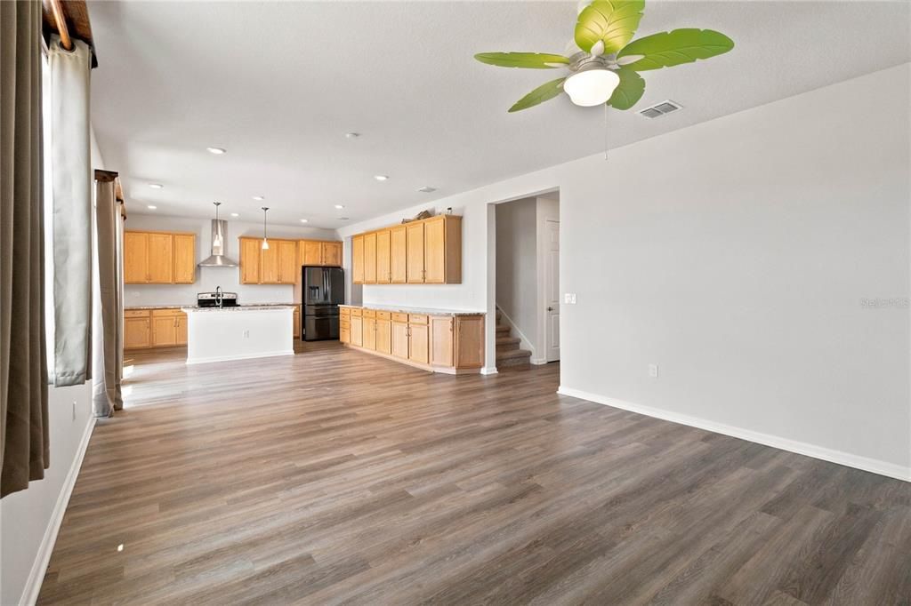 For Sale: $479,999 (5 beds, 3 baths, 3106 Square Feet)