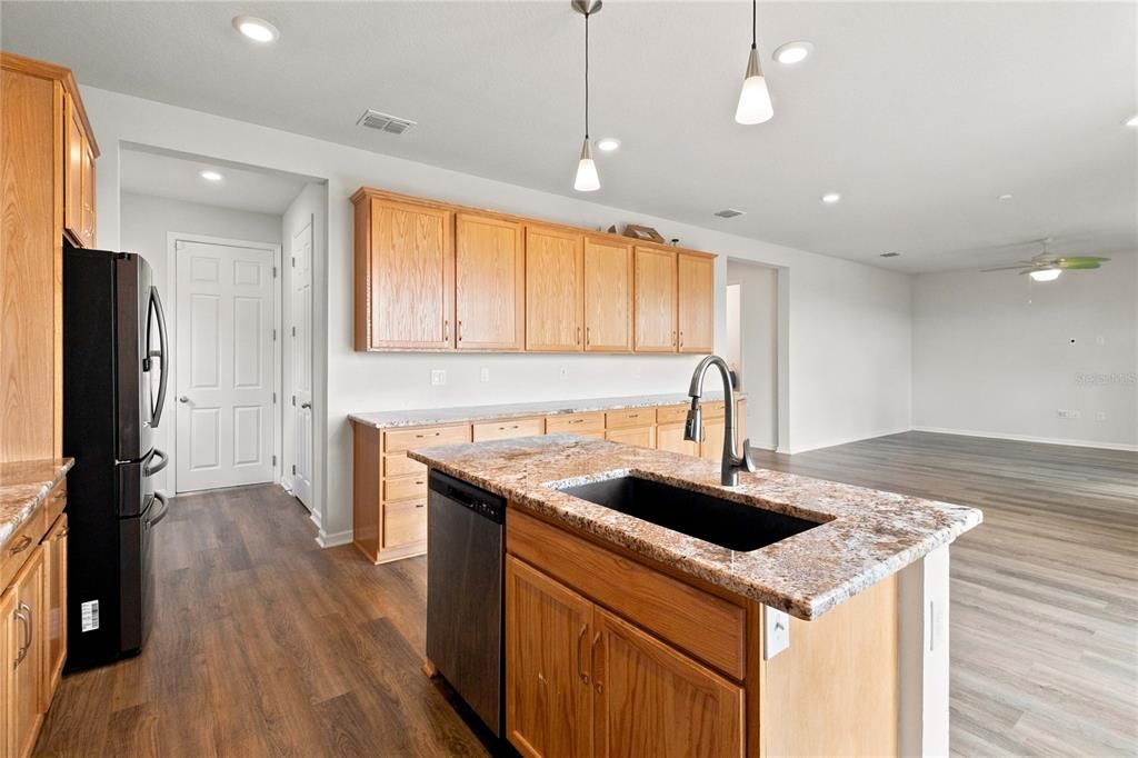 For Sale: $479,999 (5 beds, 3 baths, 3106 Square Feet)