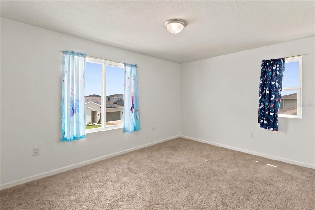 For Sale: $479,999 (5 beds, 3 baths, 3106 Square Feet)