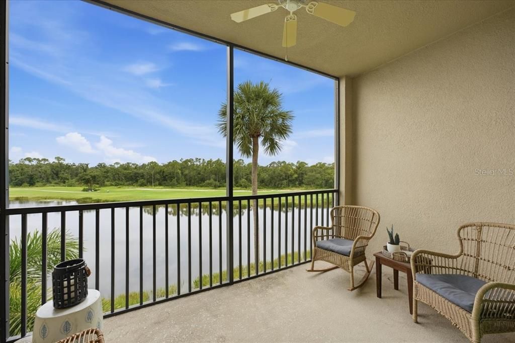 For Sale: $290,000 (2 beds, 2 baths, 1121 Square Feet)
