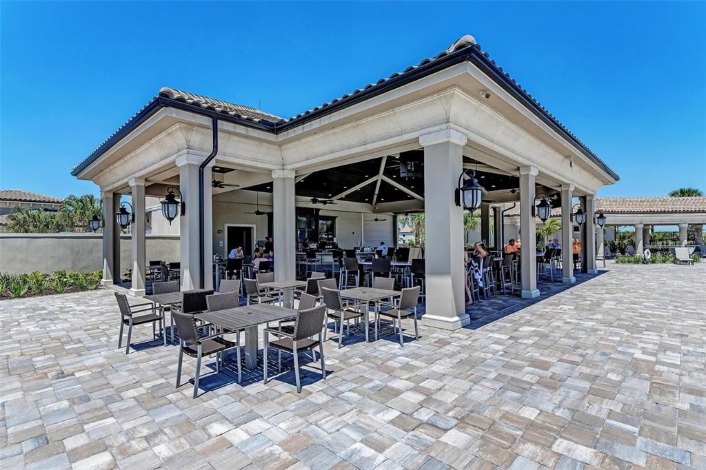 For Sale: $290,000 (2 beds, 2 baths, 1121 Square Feet)