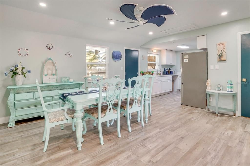 For Sale: $1,200,000 (5 beds, 0 baths, 3589 Square Feet)