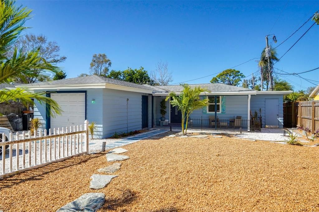 For Sale: $1,200,000 (5 beds, 0 baths, 3589 Square Feet)