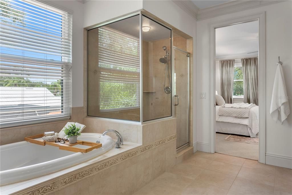 En Venta: $1,879,000 (5 camas, 4 baños, 3992 Pies cuadrados)