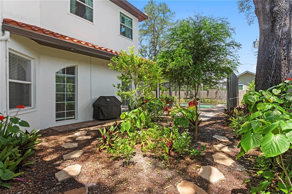 En Venta: $1,879,000 (5 camas, 4 baños, 3992 Pies cuadrados)