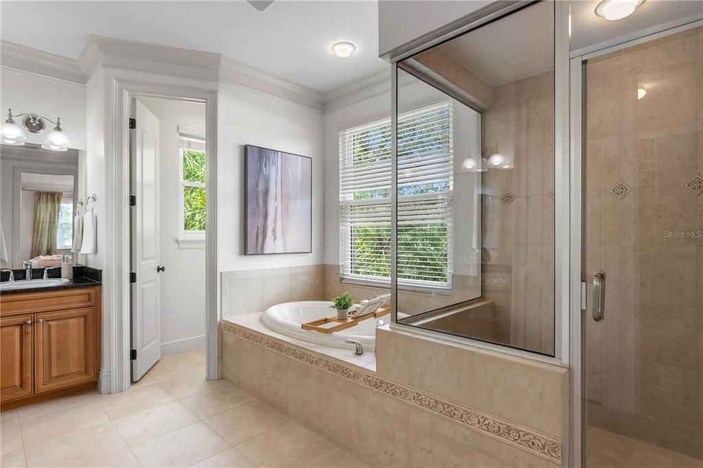En Venta: $1,879,000 (5 camas, 4 baños, 3992 Pies cuadrados)