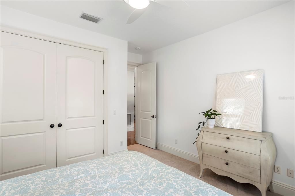 En Venta: $1,879,000 (5 camas, 4 baños, 3992 Pies cuadrados)