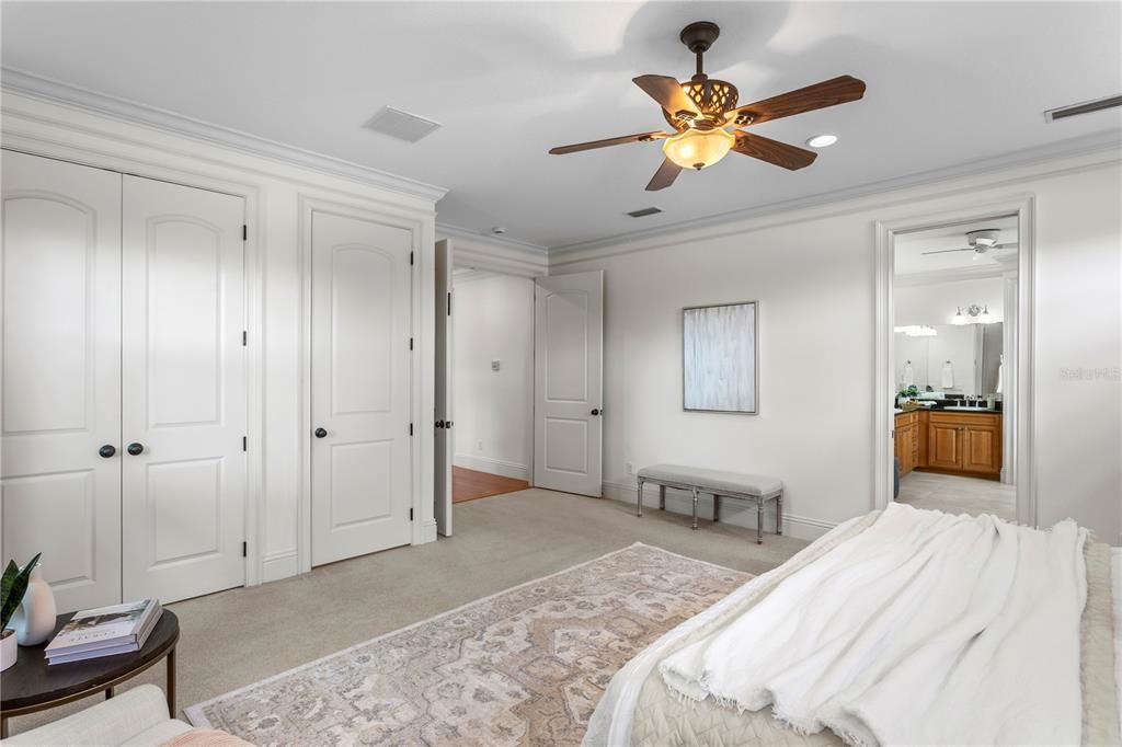 En Venta: $1,879,000 (5 camas, 4 baños, 3992 Pies cuadrados)