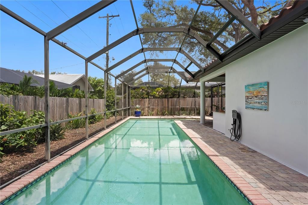 En Venta: $1,879,000 (5 camas, 4 baños, 3992 Pies cuadrados)