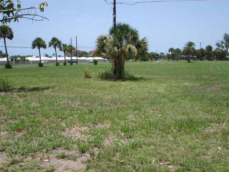 For Sale: $2,850,000 (4.18 acres)
