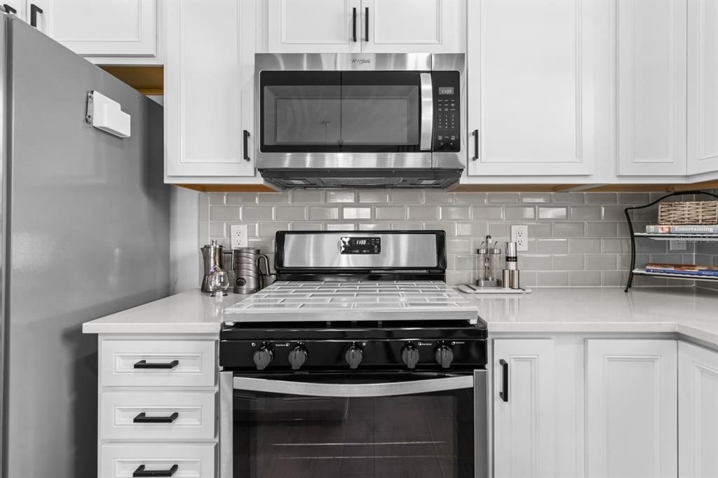 For Rent: $2,595 (3 beds, 2 baths, 1584 Square Feet)