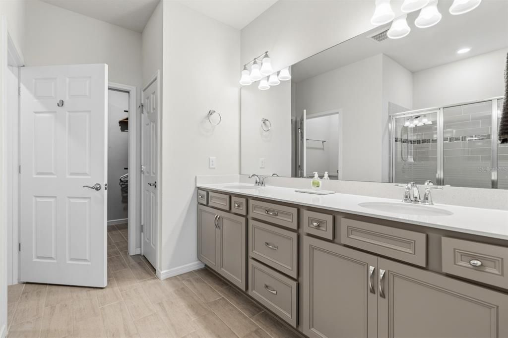 For Rent: $2,595 (3 beds, 2 baths, 1584 Square Feet)