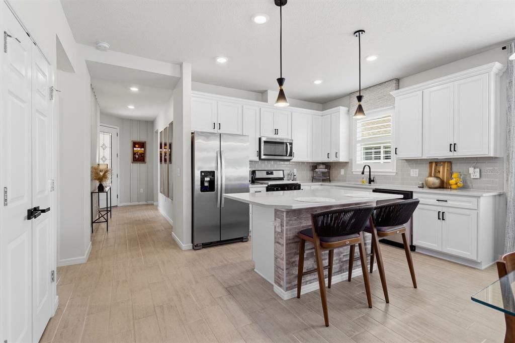 For Rent: $2,595 (3 beds, 2 baths, 1584 Square Feet)