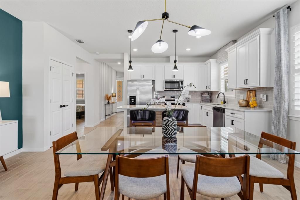 For Rent: $2,595 (3 beds, 2 baths, 1584 Square Feet)