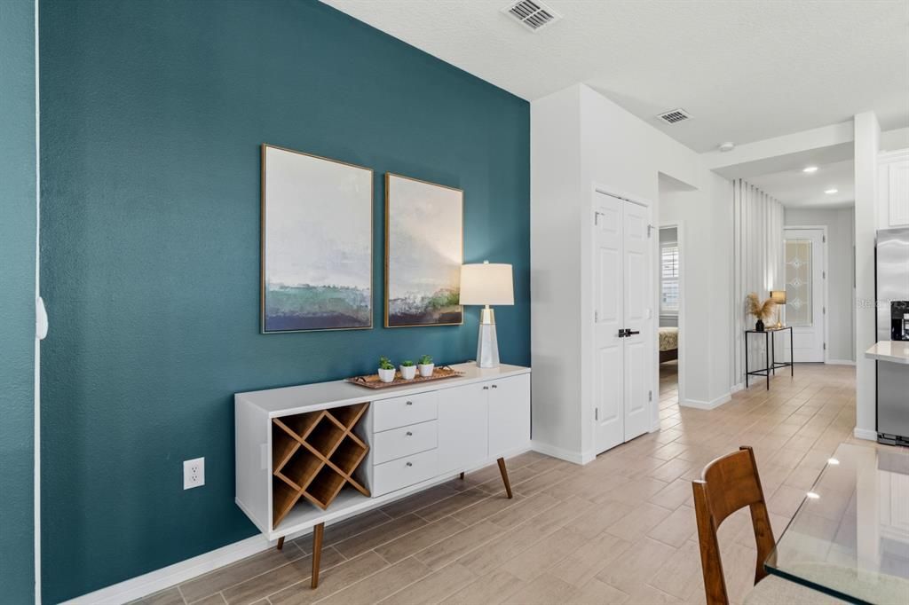 For Rent: $2,595 (3 beds, 2 baths, 1584 Square Feet)