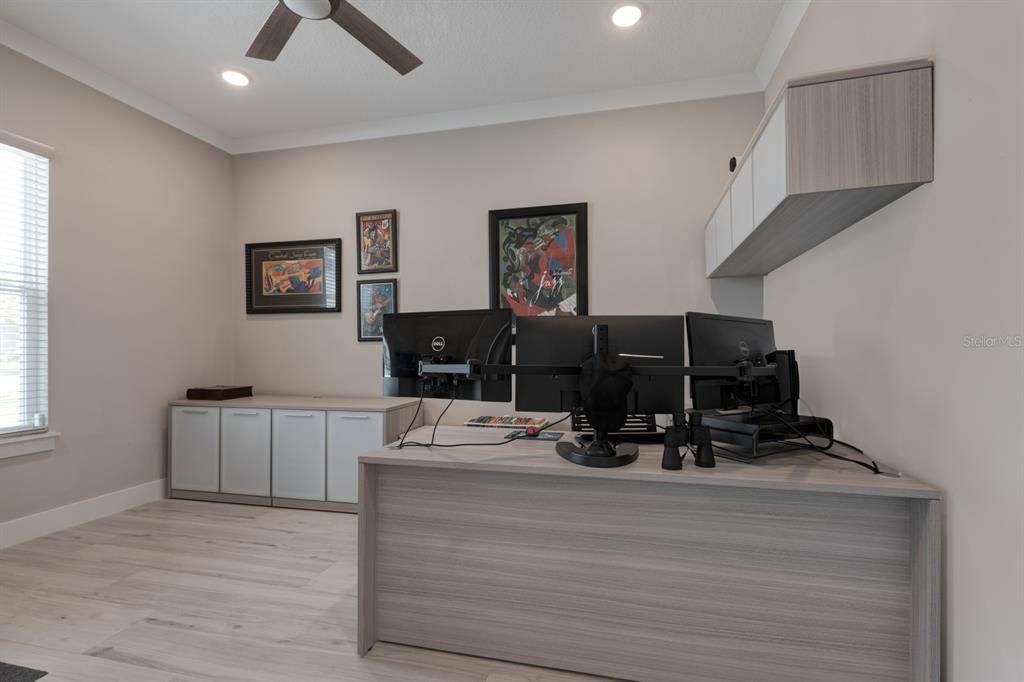For Sale: $800,000 (4 beds, 3 baths, 2826 Square Feet)