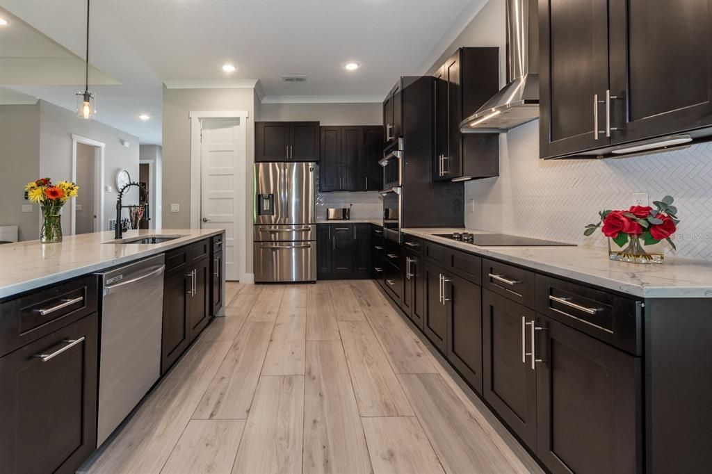 For Sale: $800,000 (4 beds, 3 baths, 2826 Square Feet)