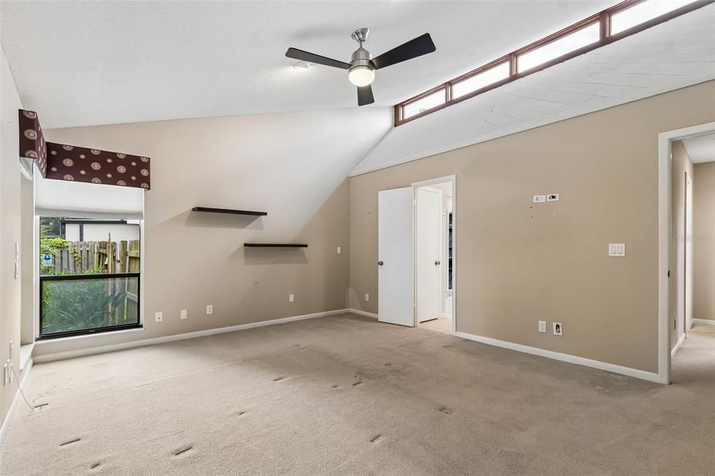 Active With Contract: $750,000 (4 beds, 2 baths, 2756 Square Feet)