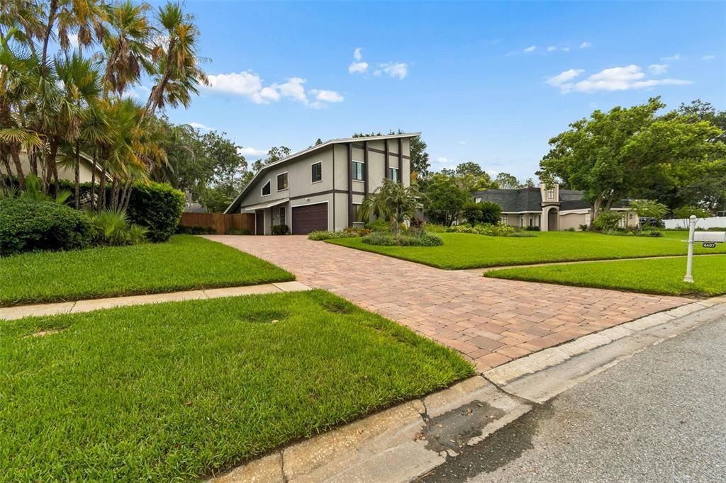 Active With Contract: $750,000 (4 beds, 2 baths, 2756 Square Feet)