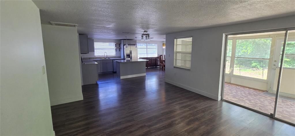 En Venta: $225,000 (3 camas, 2 baños, 1442 Pies cuadrados)