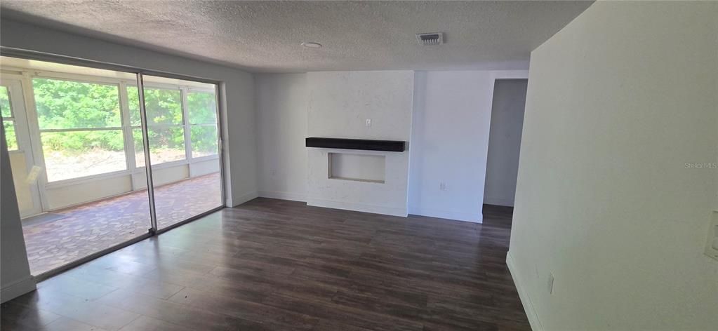 En Venta: $225,000 (3 camas, 2 baños, 1442 Pies cuadrados)