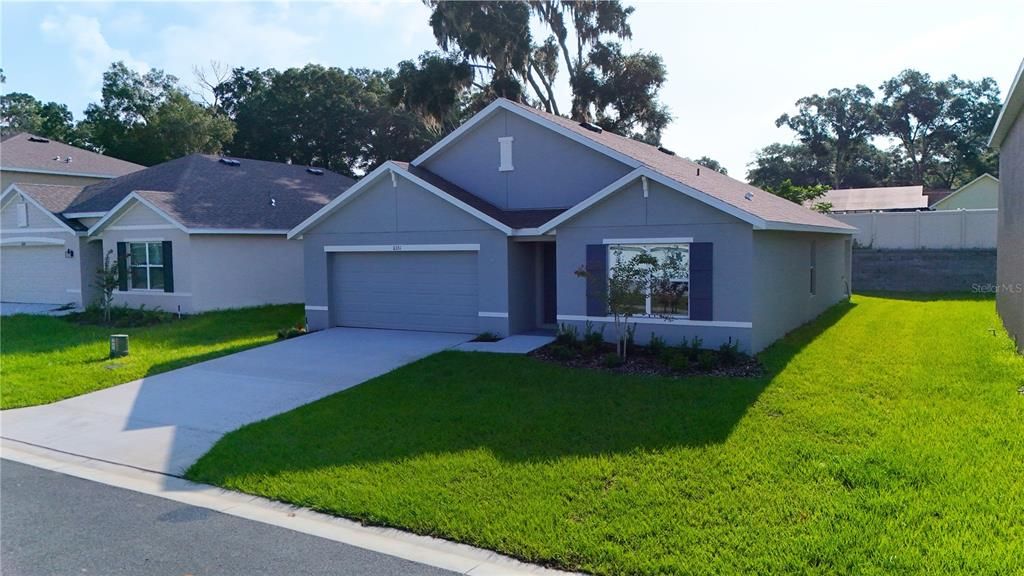 For Rent: $2,350 (4 beds, 2 baths, 1828 Square Feet)