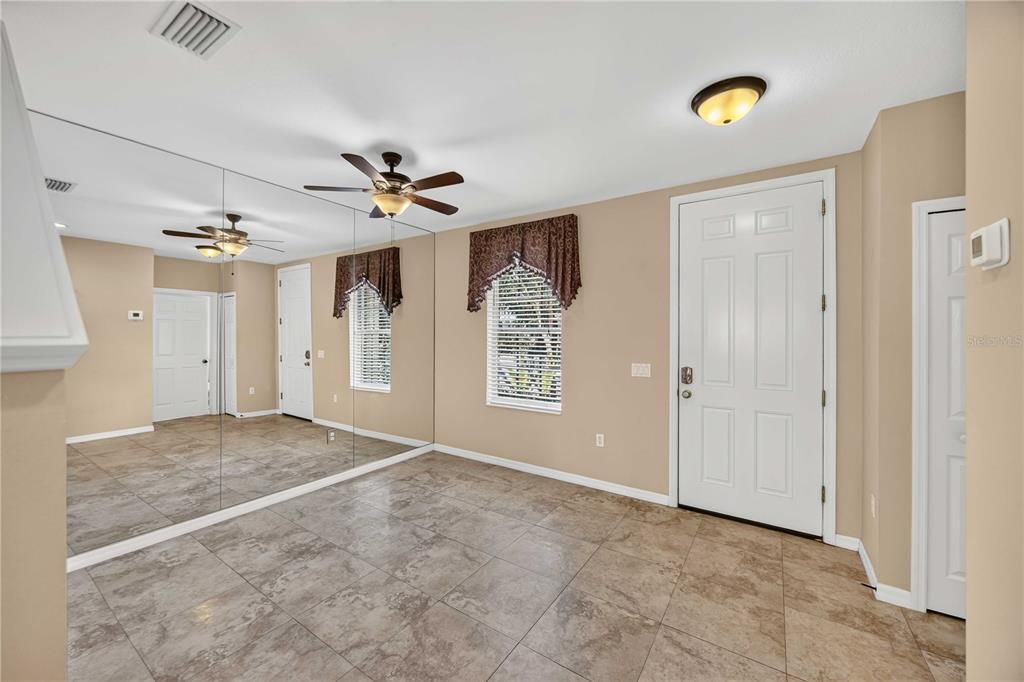 For Sale: $274,900 (2 beds, 2 baths, 1496 Square Feet)