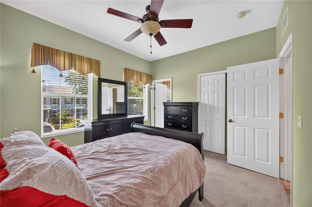 For Sale: $274,900 (2 beds, 2 baths, 1496 Square Feet)