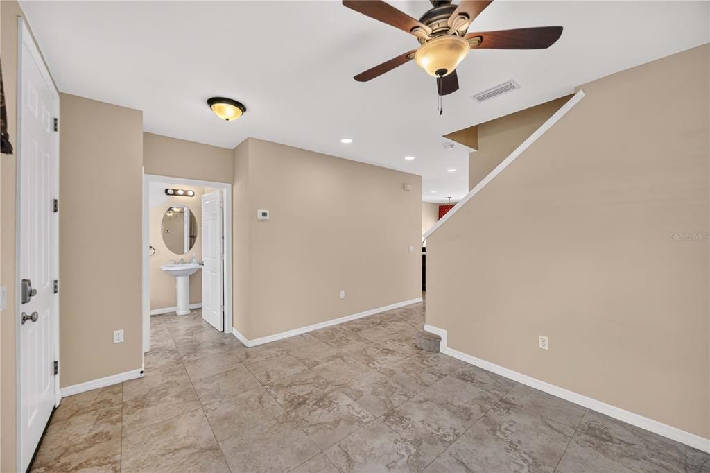 For Sale: $274,900 (2 beds, 2 baths, 1496 Square Feet)