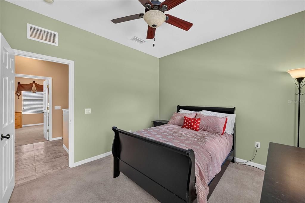 For Sale: $274,900 (2 beds, 2 baths, 1496 Square Feet)